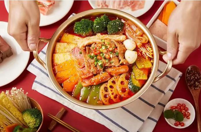 冒菜店店铺位置怎么选？步行街、校园、社区，各有利弊