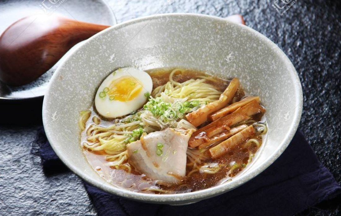 拉面店加盟品牌10万内搞定，1-2个人就可以开店